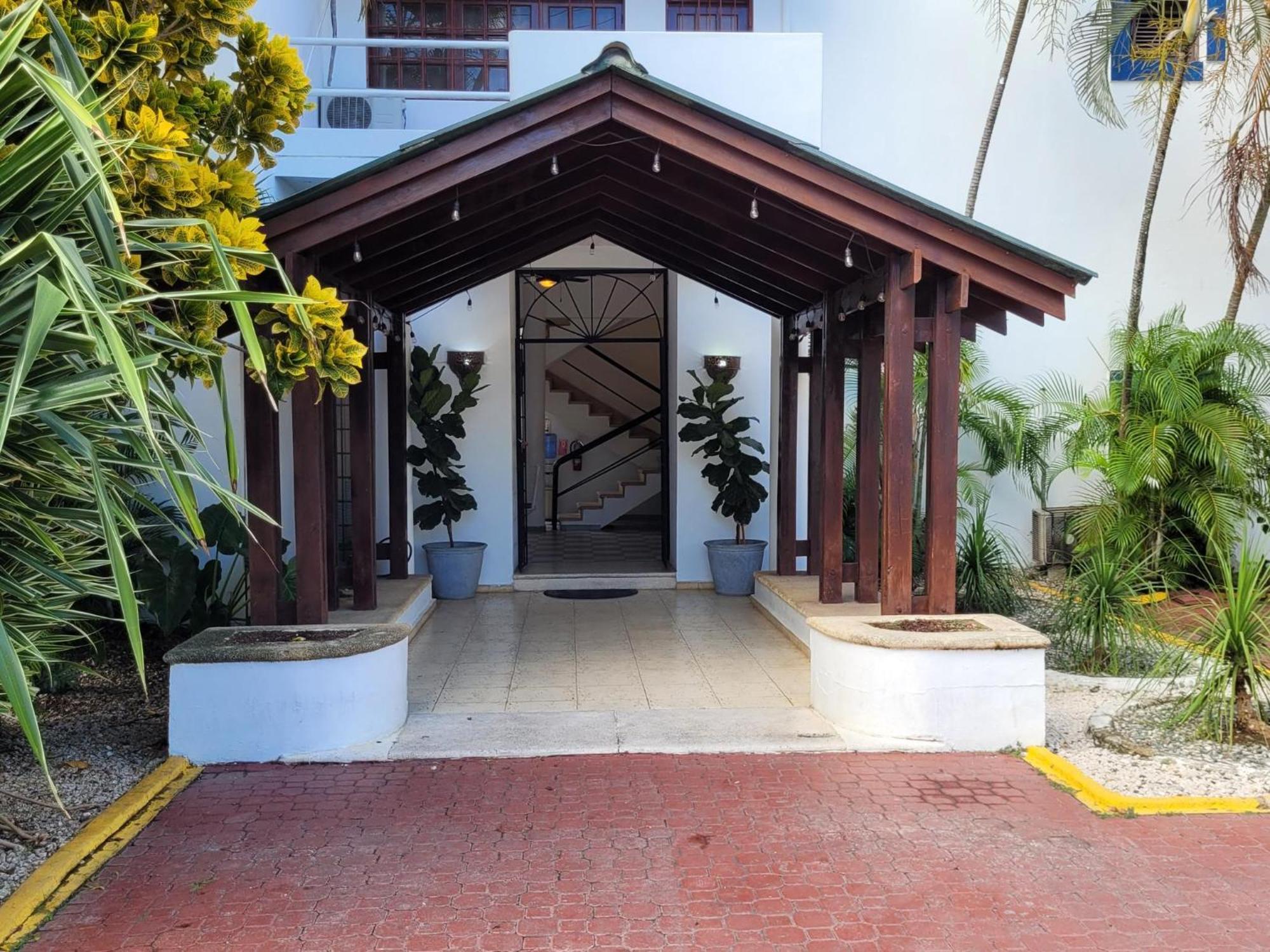 Calypso Beach Hotel By The Urbn House Santo Domingo Airport ボカ・チカ エクステリア 写真